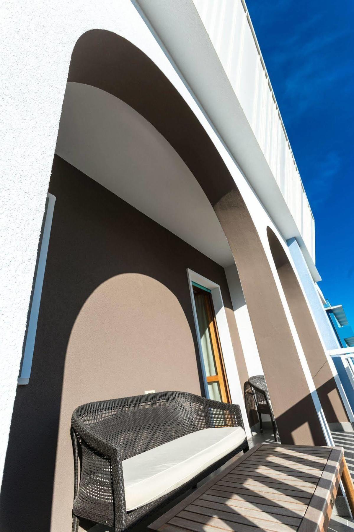 Hotel Biancaneve Wellness Marotta Exterior photo